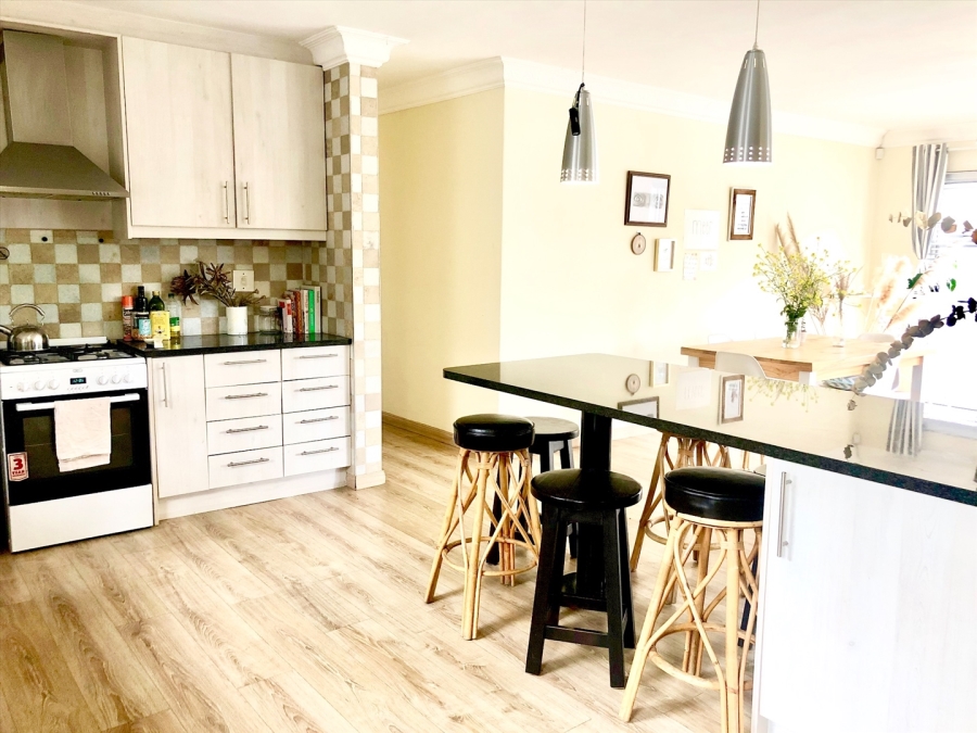 To Let 3 Bedroom Property for Rent in Loevenstein Western Cape